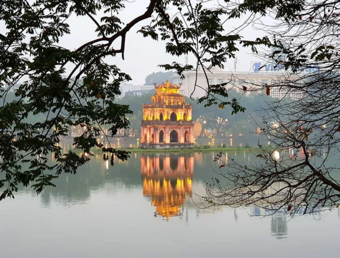 Điểm du lịch tại Hà Nội hot nhất - Hoàn Kiếm (Hồ Gươm)