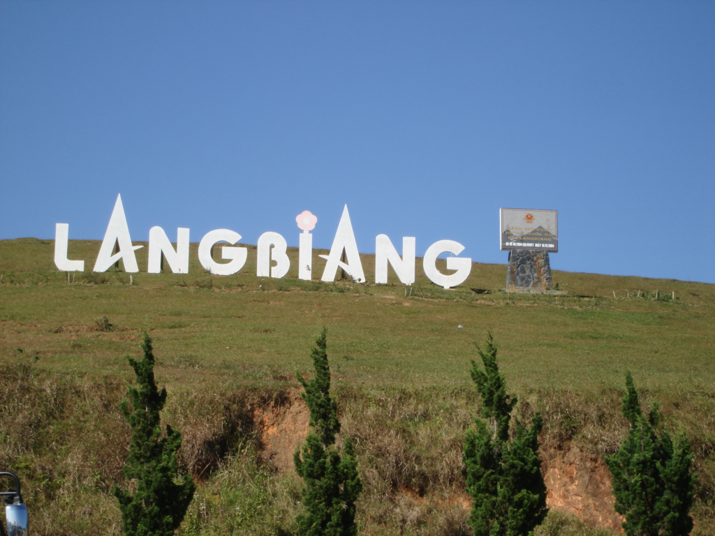 Giá vé tham quan Langbiang