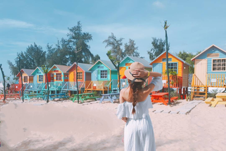 Lagi có gì thú vị mà nhiều người tới đến thế