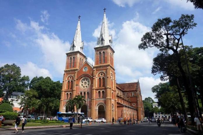 Nhà thờ Đức Bà Sài Gòn – Vị trí địa lý