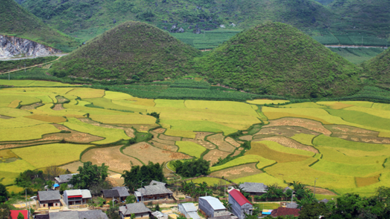 Kinh nghiệm du lịch Núi đôi Quản Bạ Hà Giang nên đi vào thời gian nào