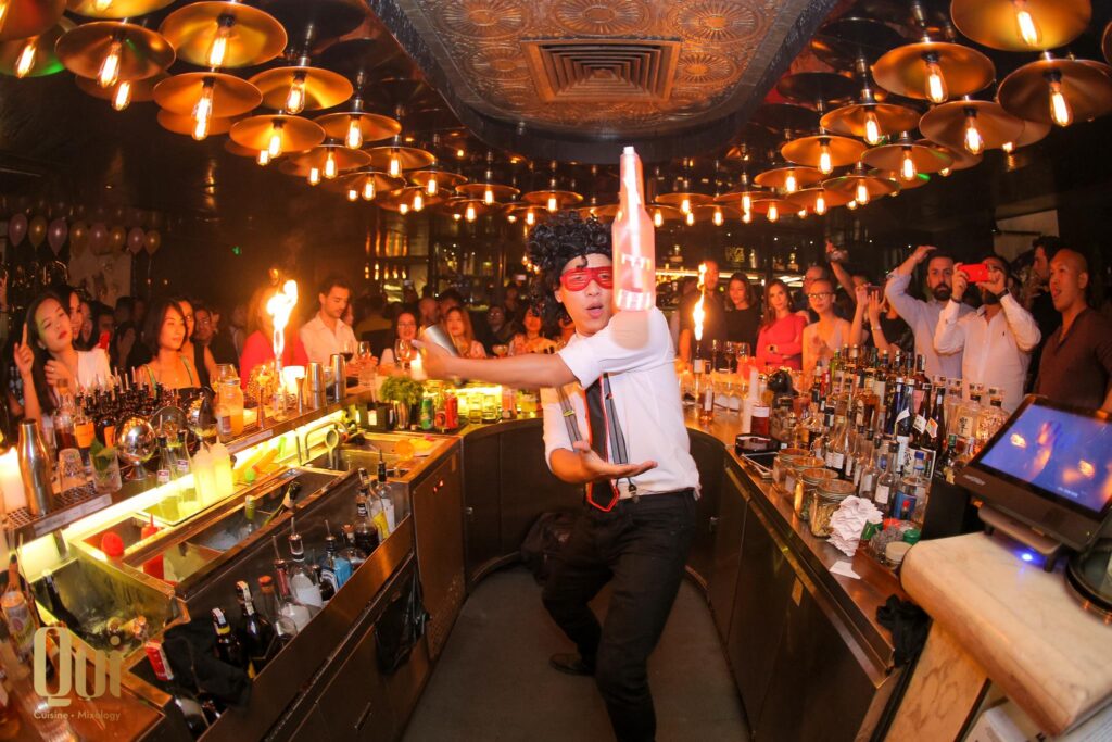 Qui Lounge – Quán bar rooftop ở Sài Gòn cao cấp