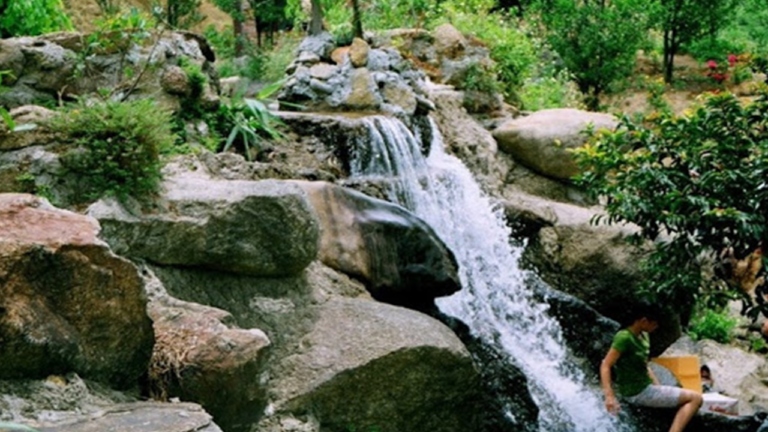 Suối hoa lan nha trang