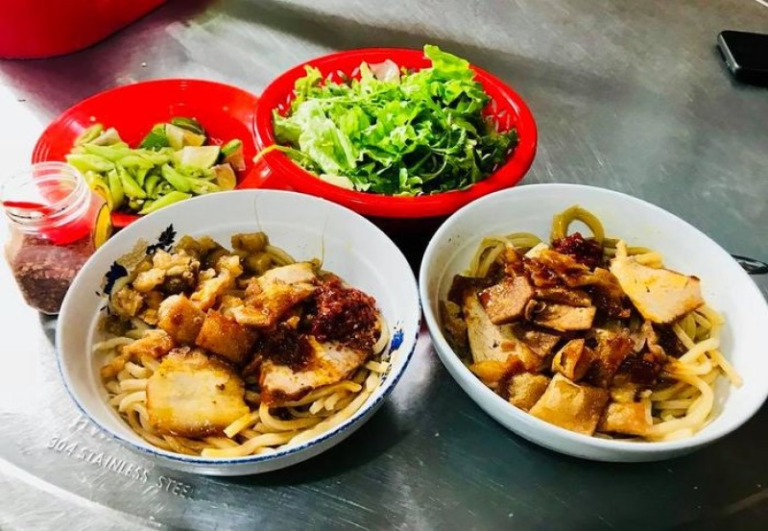 Cao lầu bà bé