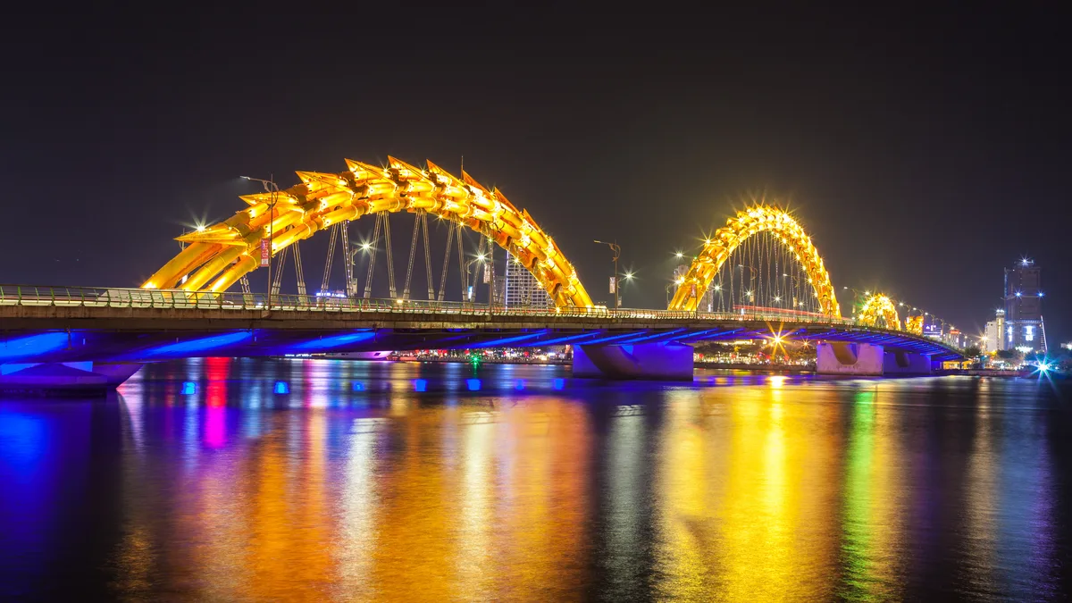 Cầu Rồng Đà Nẵng: Lịch Phun Lửa, Nước Mới Nhất 2026 & Chỗ Xem Đẹp - Góc nhìn thực tế 2