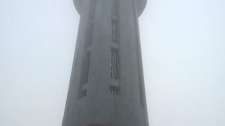 cột cờ lũng cú nơi địa đầu tổ quốc - Hình ảnh thực tế Lung Cu flag tower of Ha Giang in 2014 02 jpg
