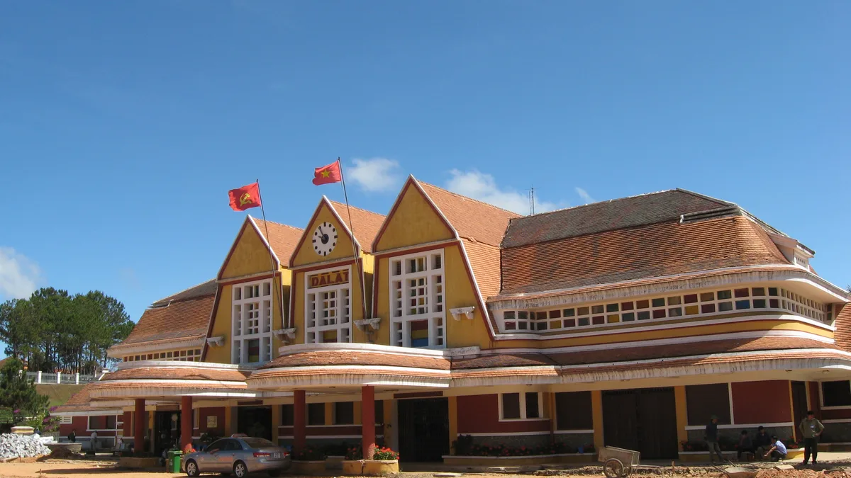 Kinh Nghiệm Check-in Ga Đà Lạt Check In Sống Ảo: Giá Vé, Đường Đi & Góc Chụp Đẹp 2026 - Góc nhìn thực tế 3
