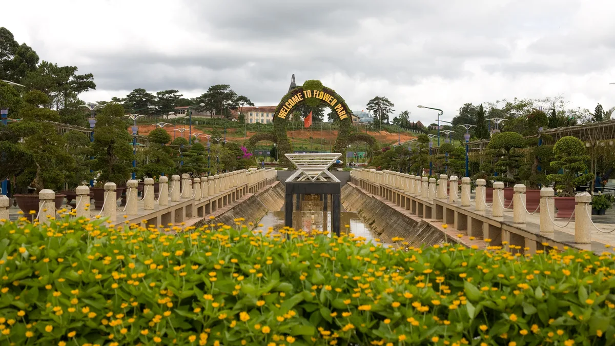 Kinh Nghiệm Check-in Ga Đà Lạt Check In Sống Ảo: Giá Vé, Đường Đi & Góc Chụp Đẹp 2026 - Góc nhìn thực tế 2