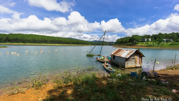 hồ tuyền lâm chèo thuyền kayak ảnh 1 hồ tuyền lâm chèo thuyền kayak - Hình ảnh thực tế Tuyen Lam Lake (31386611710) jpg