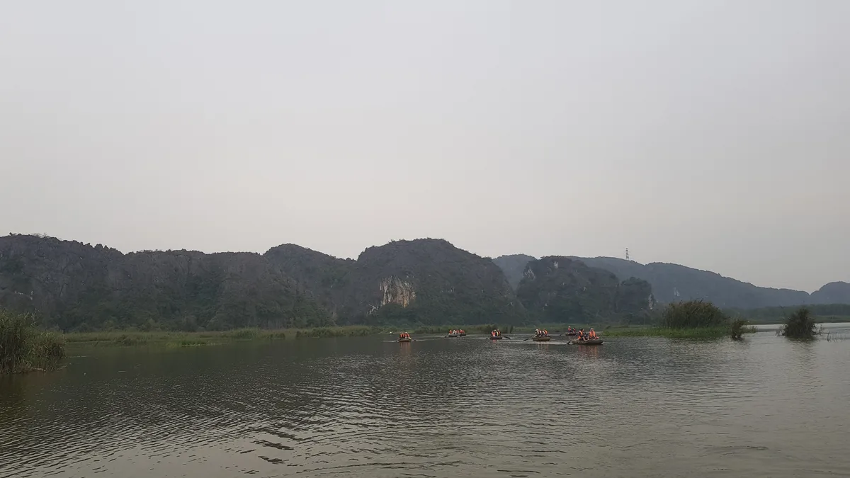 Kinh Nghiệm Đi Đầm Vân Long: Chèo Thuyền Ngắm Sen & Voọc Quý 2026 - Góc nhìn thực tế 2
