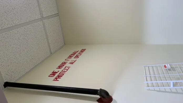 kinh nghiệm du lịch huế tự túc 2026 từ a đến z - Hình ảnh thực tế Firewall Painted Label on Wall jpg
