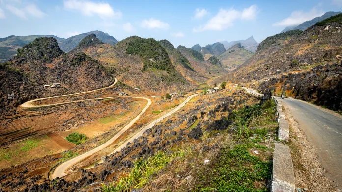 chùa gò kén tây ninh ngôi chùa cổ kính ảnh 1 chùa gò kén tây ninh ngôi chùa cổ kính - Hình ảnh thực tế Slope W Flickr Oliver Nguyễn jpg