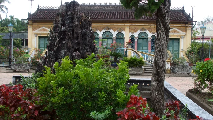 nhà cổ bình thủy bối cảnh phim người tình ảnh 1 nhà cổ bình thủy bối cảnh phim người tình - Hình ảnh thực tế Nhà cổ Bình Thủy jpg